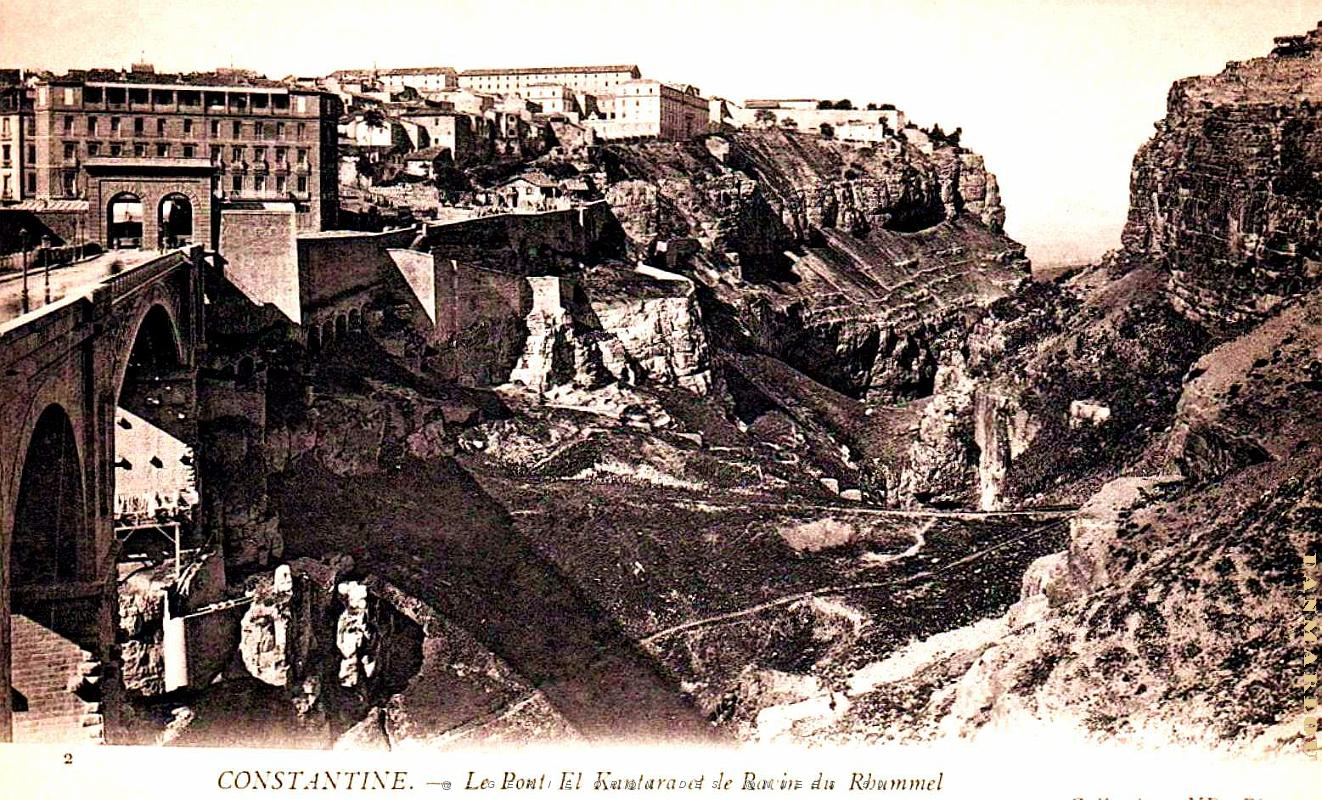 Constantine - Pont El-kantara et Ravin du Rhummel.jpg